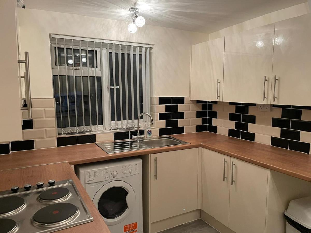 Elegant Devon Luton (Bedfordshire)